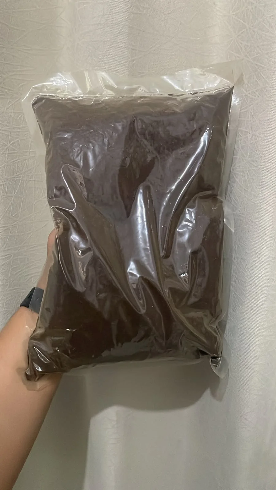 Vanilla powder presented in a clear sealed bag